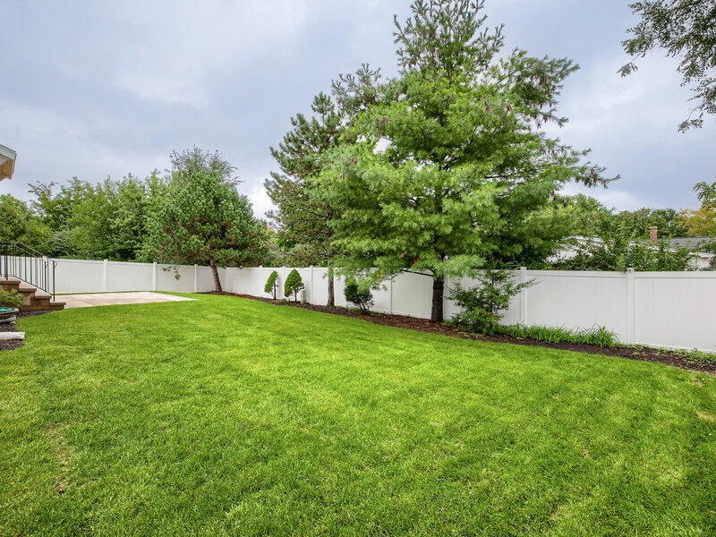 1515 N Fernandez Place Arlington Heights IL 60004