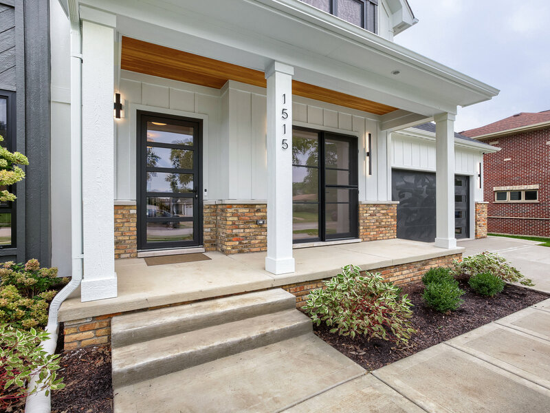 1515 N Fernandez Place Arlington Heights IL 60004
