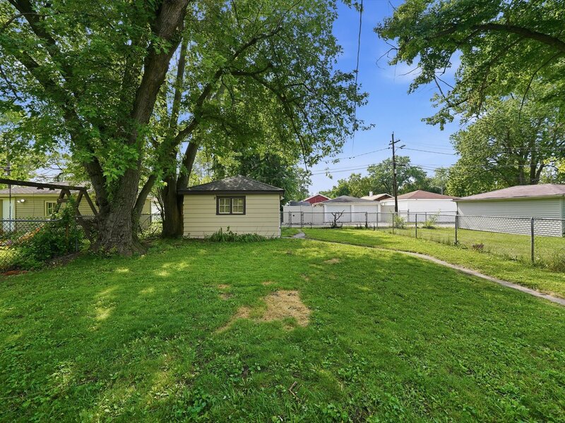14840 Langley Avenue Dolton IL 60419