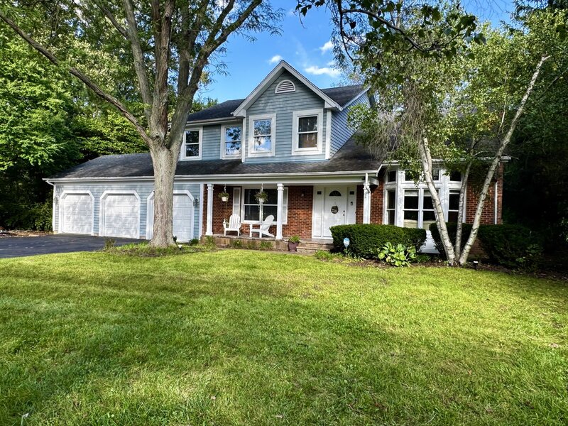 2140 Kenton Lane Green Oaks IL 60048