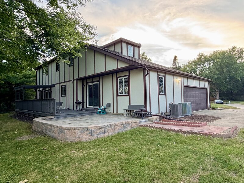 2004 Byrnebruk Drive Champaign IL 61822