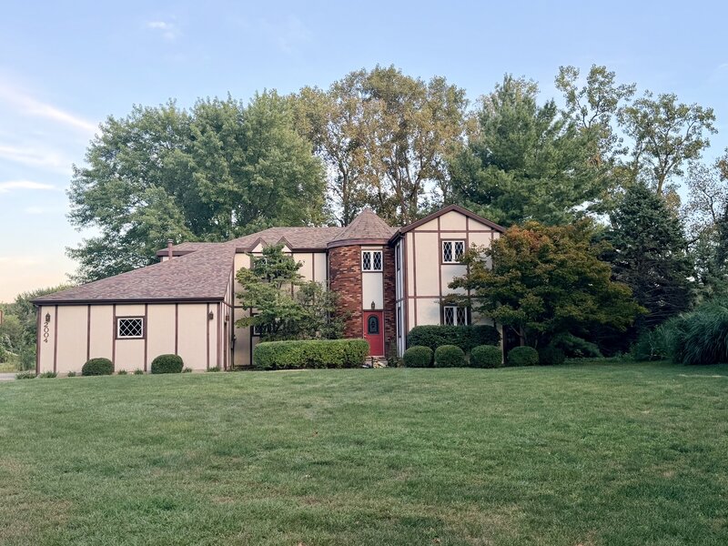 2004 Byrnebruk Drive Champaign IL 61822
