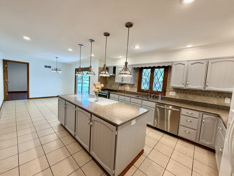 2004 Byrnebruk Drive Champaign IL 61822