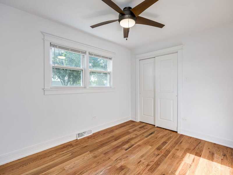 235 W 43rd Street Chicago IL 60609