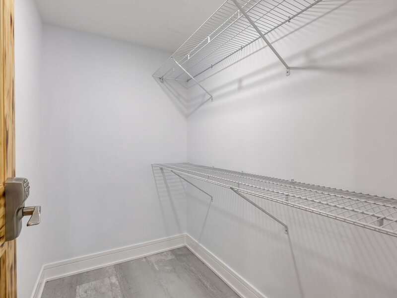 235 W 43rd Street Chicago IL 60609