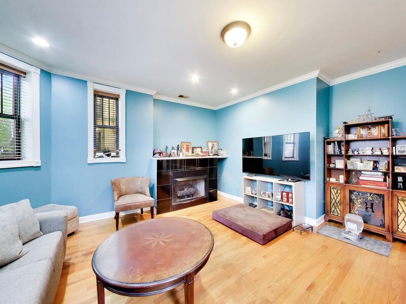6442 N Leavitt Street Chicago IL 60645