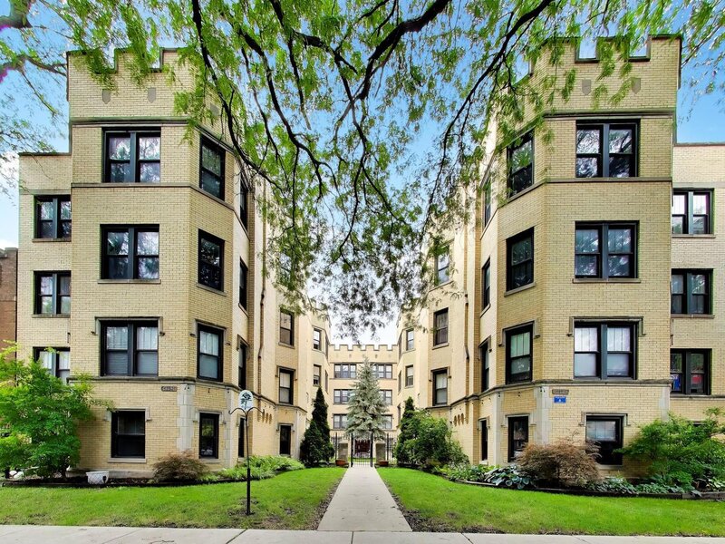 6442 N Leavitt Street Chicago IL 60645