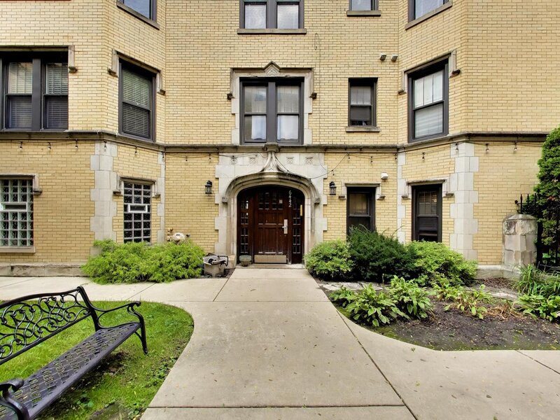 6442 N Leavitt Street Chicago IL 60645