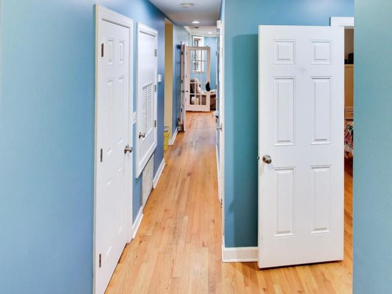 6442 N Leavitt Street Chicago IL 60645