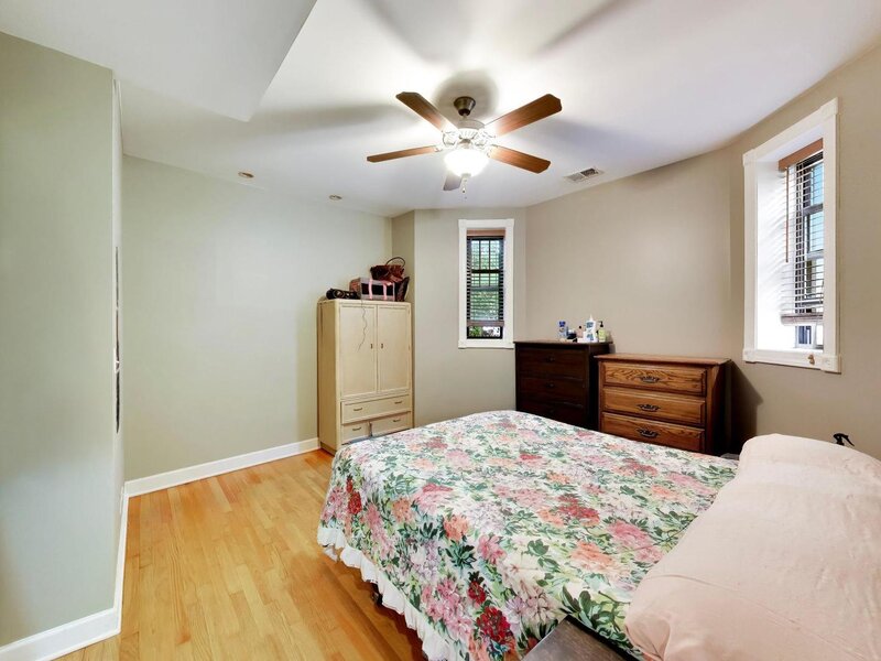 6442 N Leavitt Street Chicago IL 60645