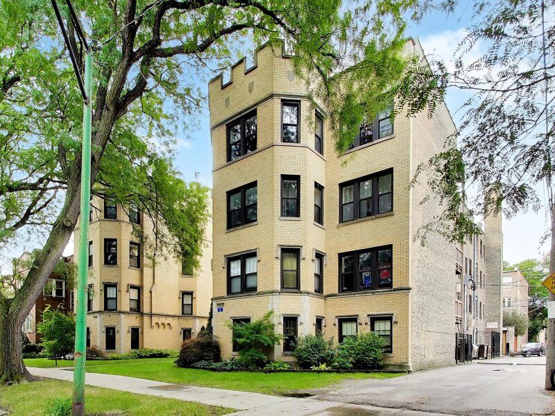 6442 N Leavitt Street Chicago IL 60645