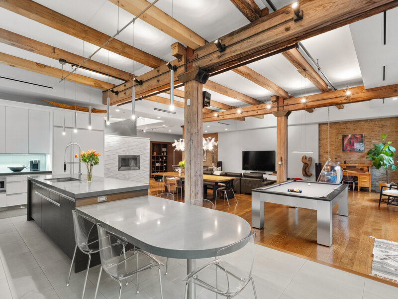 152 W Huron Street Chicago IL 60654
