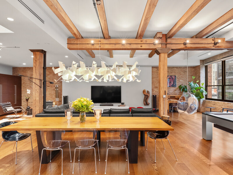 152 W Huron Street Chicago IL 60654