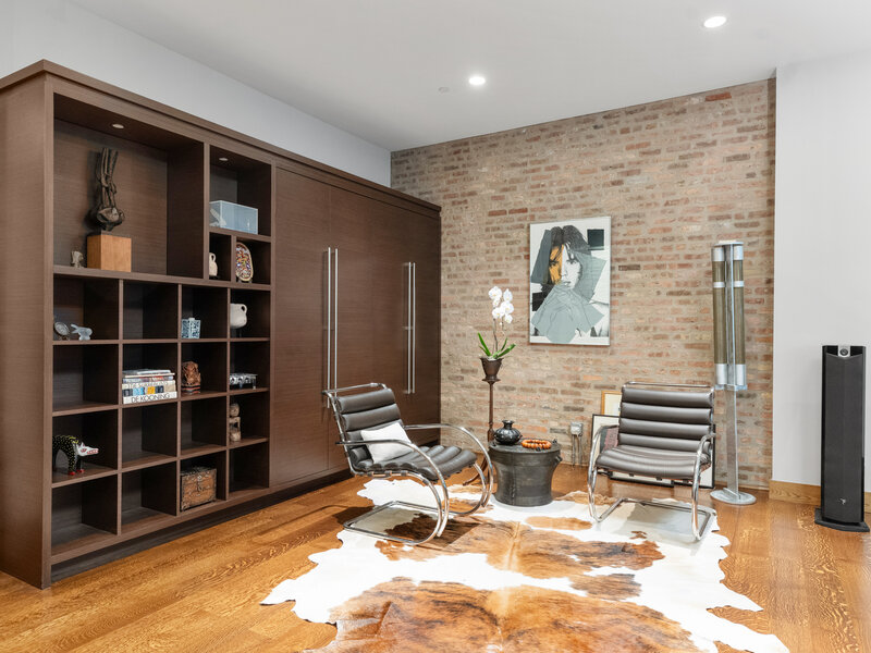 152 W Huron Street Chicago IL 60654