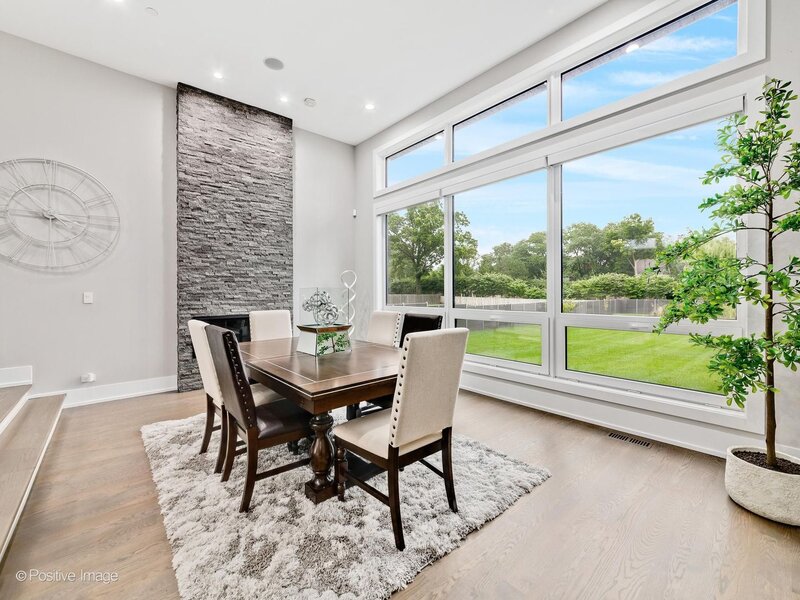 1341 Pfingsten Road Northbrook IL 60062