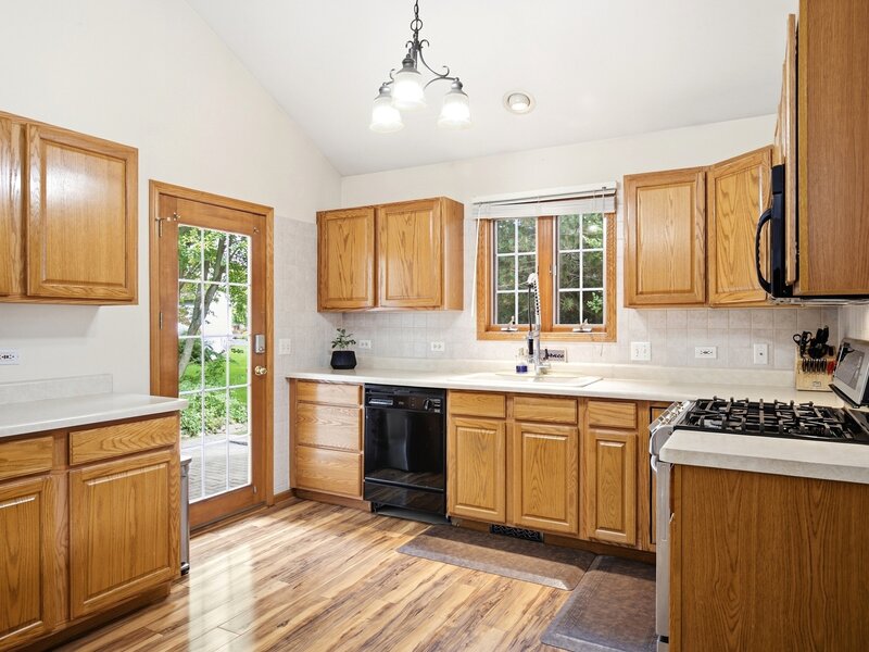 1266 Amber Court Woodstock IL 60098