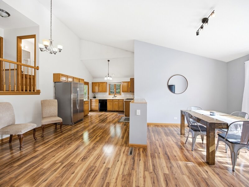 1266 Amber Court Woodstock IL 60098