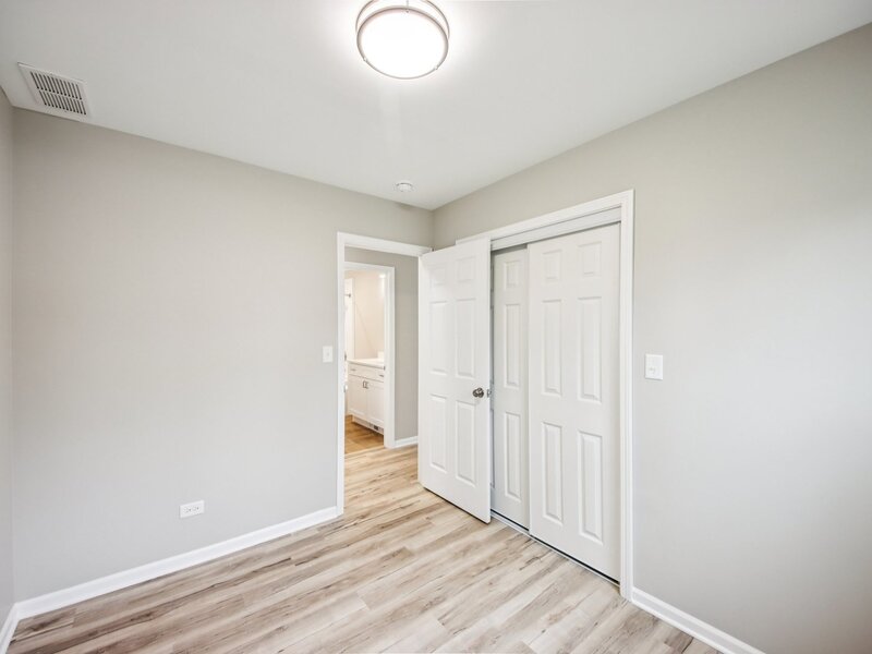 65 Della Street Crystal Lake IL 60014