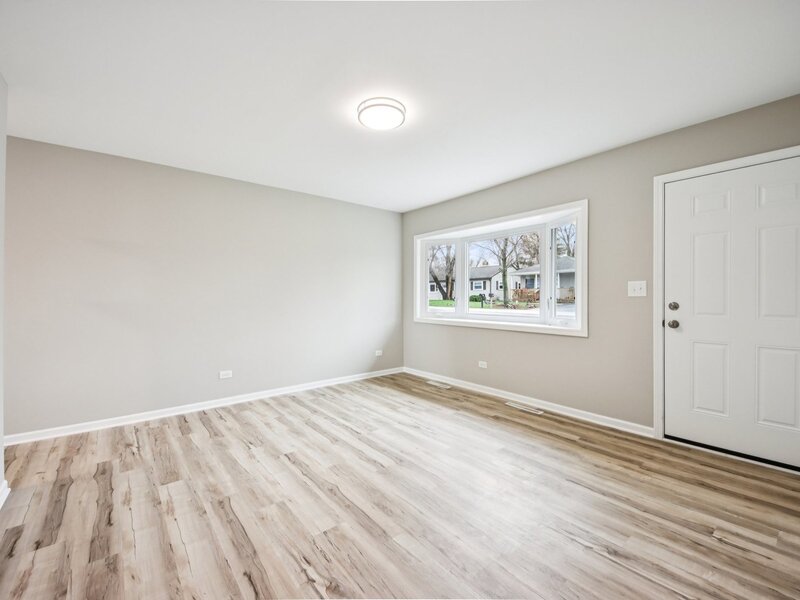 65 Della Street Crystal Lake IL 60014