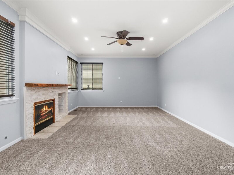 1990 Summerlin Drive Aurora IL 60503