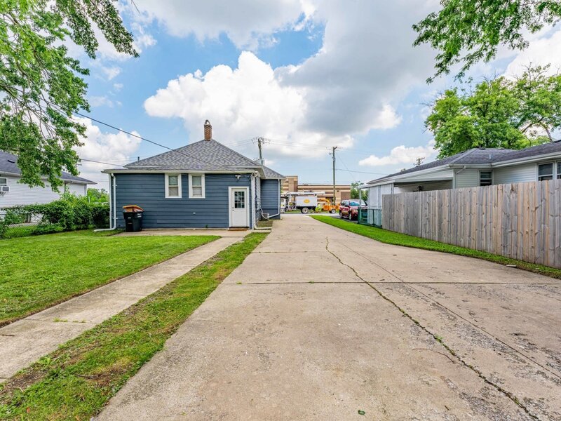 3445 Adams Street Lansing IL 60438