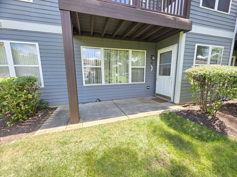 356 Woodview Circle Elgin IL 60120