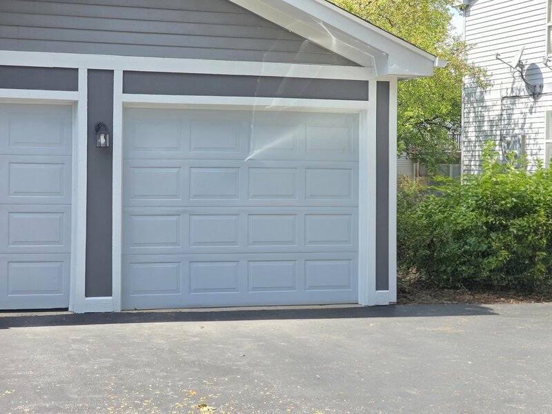 356 Woodview Circle Elgin IL 60120