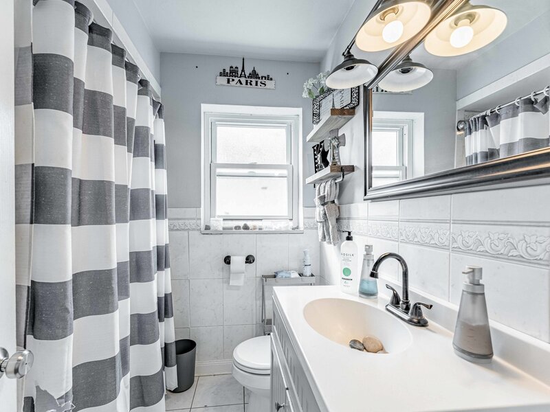 2804 W 85th Street Chicago IL 60652