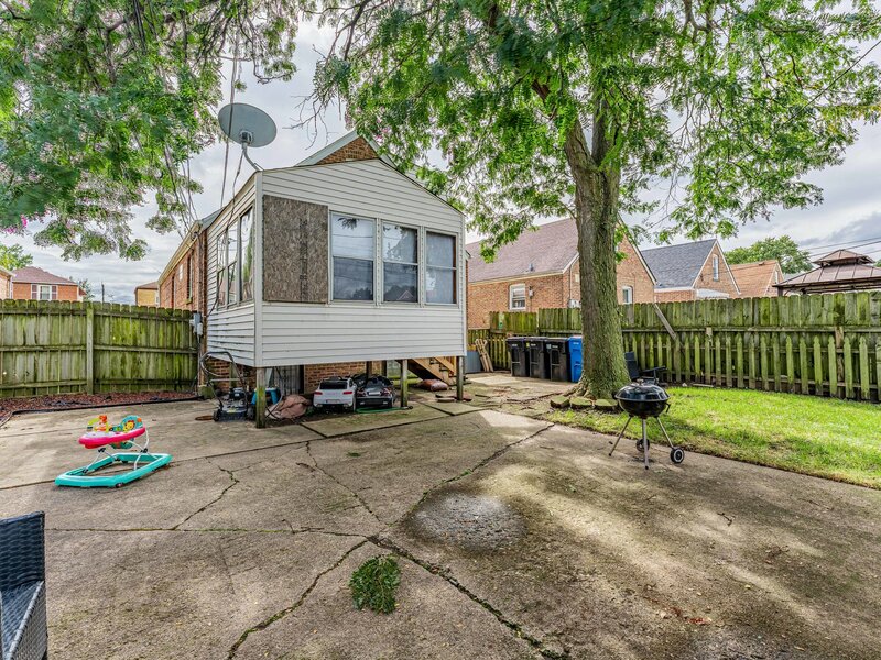 2804 W 85th Street Chicago IL 60652