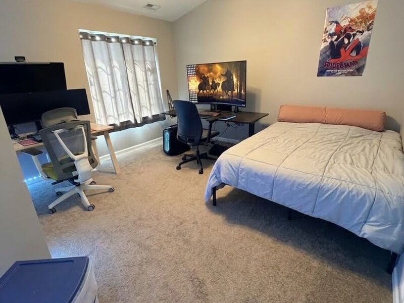 1907 Indian Hill Lane Aurora IL 60503
