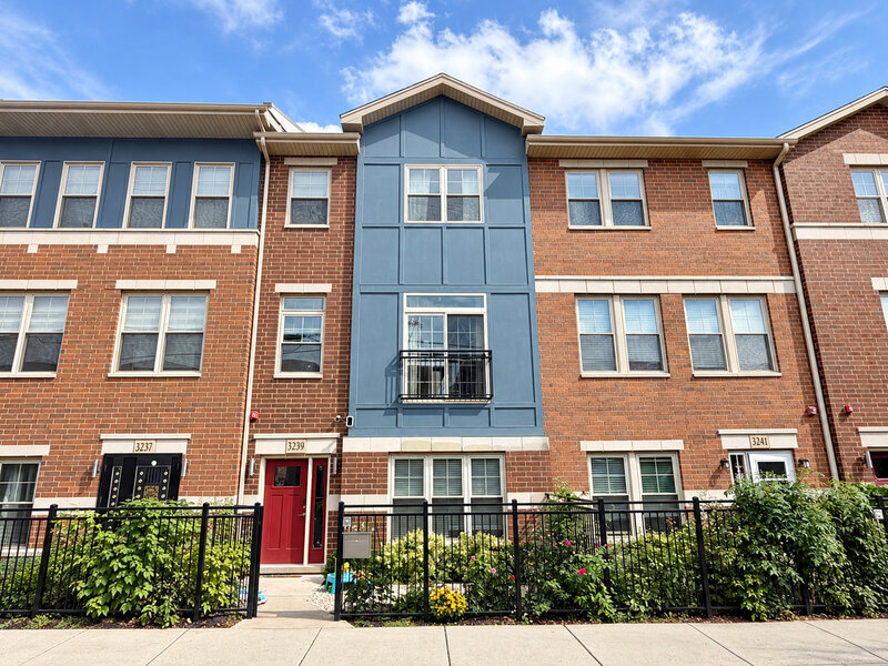 3239 S Stewart Avenue Chicago IL 60616