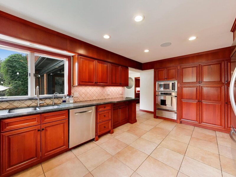 2 Anderson Court West Chicago IL 60185