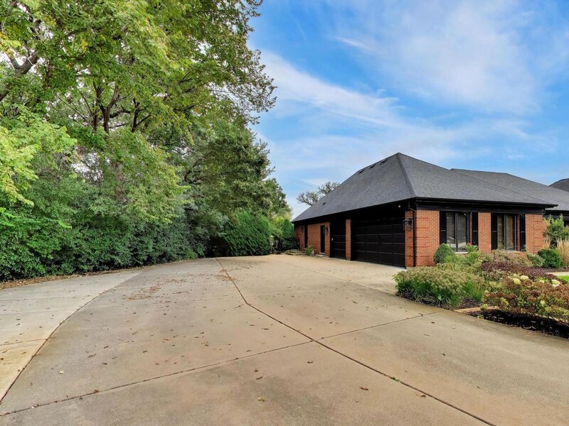 2 Anderson Court West Chicago IL 60185