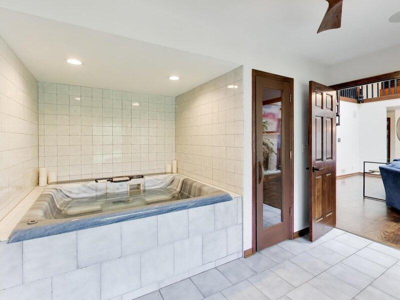 2 Anderson Court West Chicago IL 60185