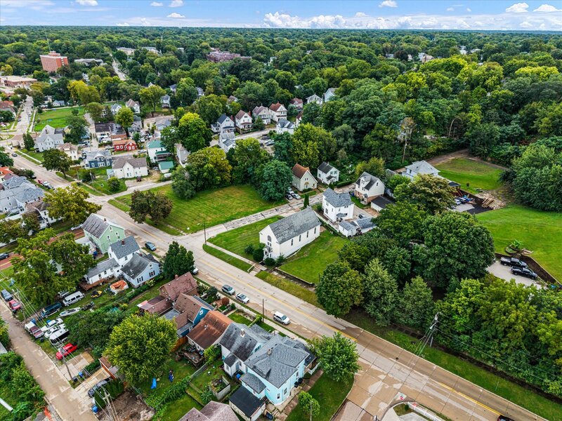 1222 7th Avenue Moline IL 61265