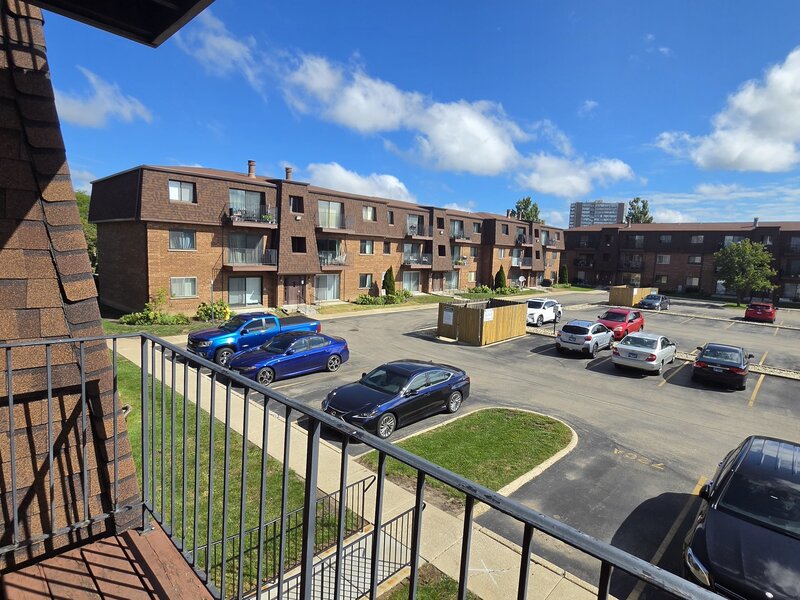 718 Cobblestone Circle Glenview IL 60025