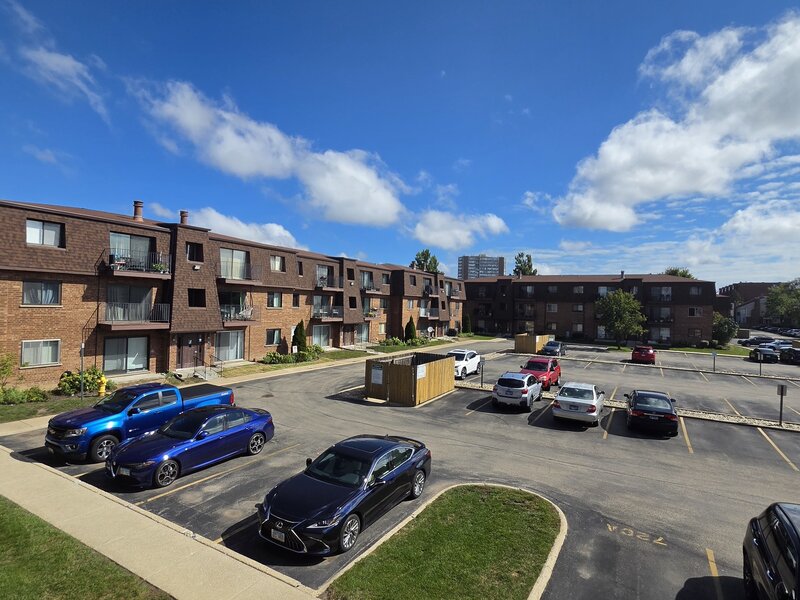 718 Cobblestone Circle Glenview IL 60025
