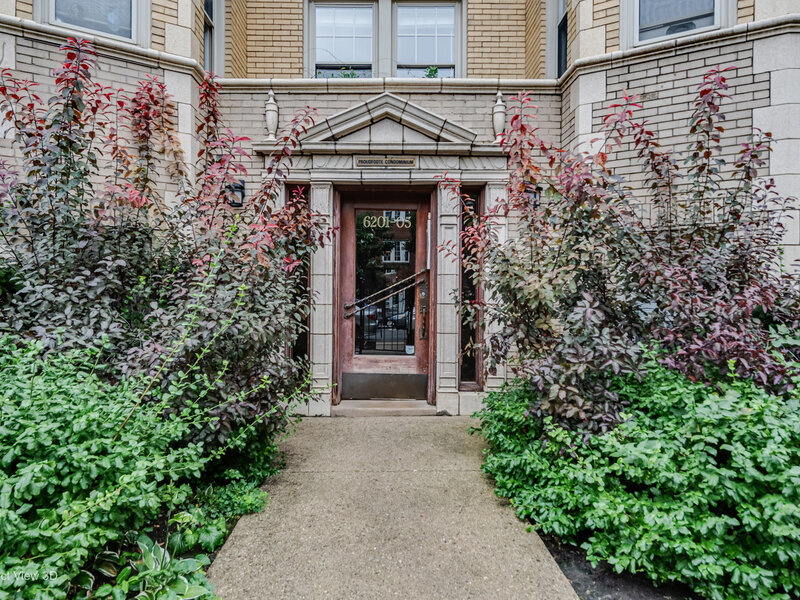 6203 N Oakley Avenue Chicago IL 60659