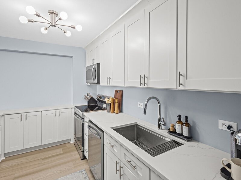 4250 N Marine Drive Chicago IL 60613