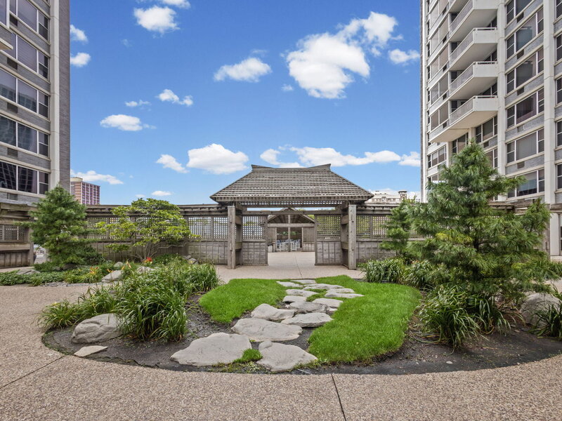 4250 N Marine Drive Chicago IL 60613