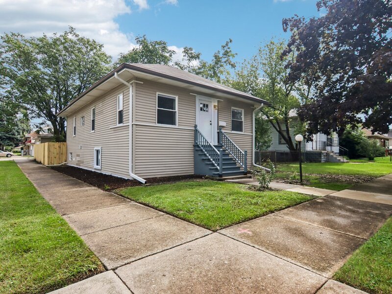 1601 S 20th Avenue Maywood IL 60153