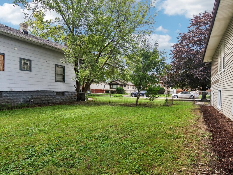 1601 S 20th Avenue Maywood IL 60153
