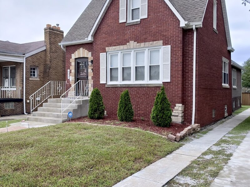 122 Warren Street Calumet City IL 60409