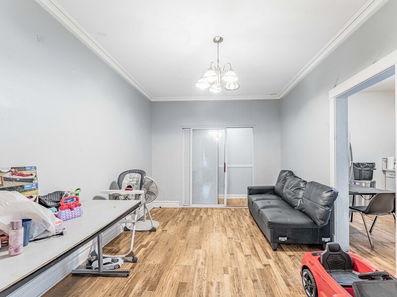 7553 S Saint Lawrence Avenue Chicago IL 60619