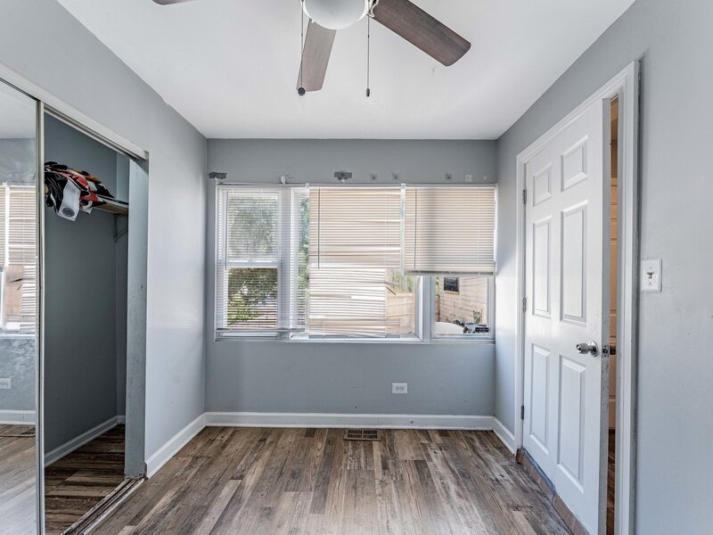 7553 S Saint Lawrence Avenue Chicago IL 60619