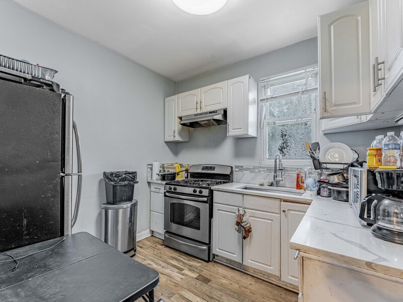 7553 S Saint Lawrence Avenue Chicago IL 60619