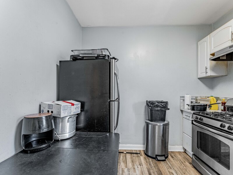 7553 S Saint Lawrence Avenue Chicago IL 60619
