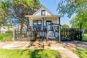 Photo of 7553 S Saint Lawrence Avenue Chicago IL 60619