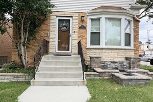 Photo of 5901 N Nagle Avenue Chicago IL 60646