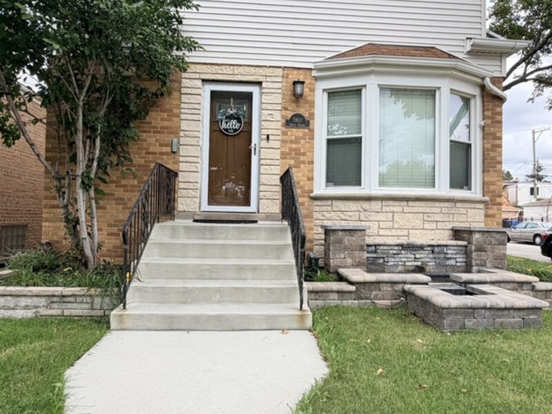 5901 N Nagle Avenue Chicago IL 60646
